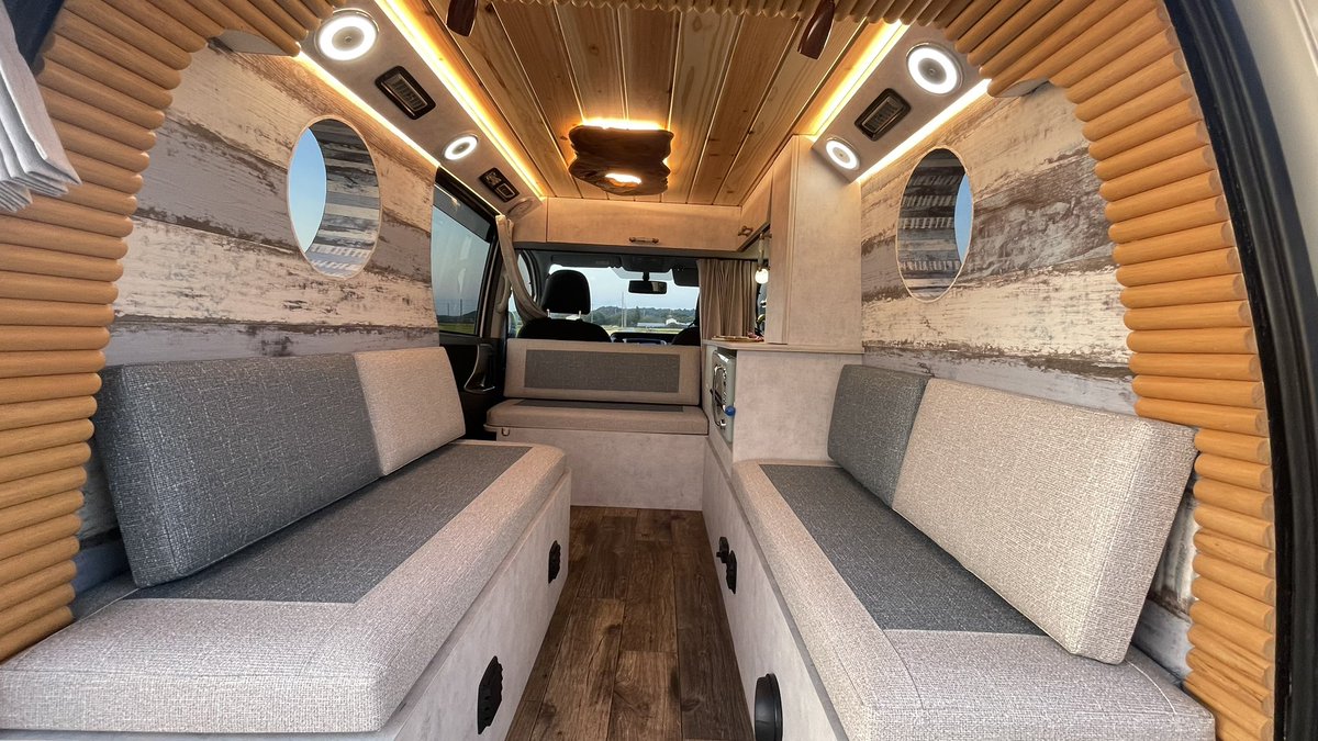 SamuraiCampers's tweet photo. Campervan rental Japan. 
Rent a cheap camping car in Tokyo. 
Visit our website for more info.
- https://t.co/MsjY8G80YZ https://t.co/3XajYnX1pR