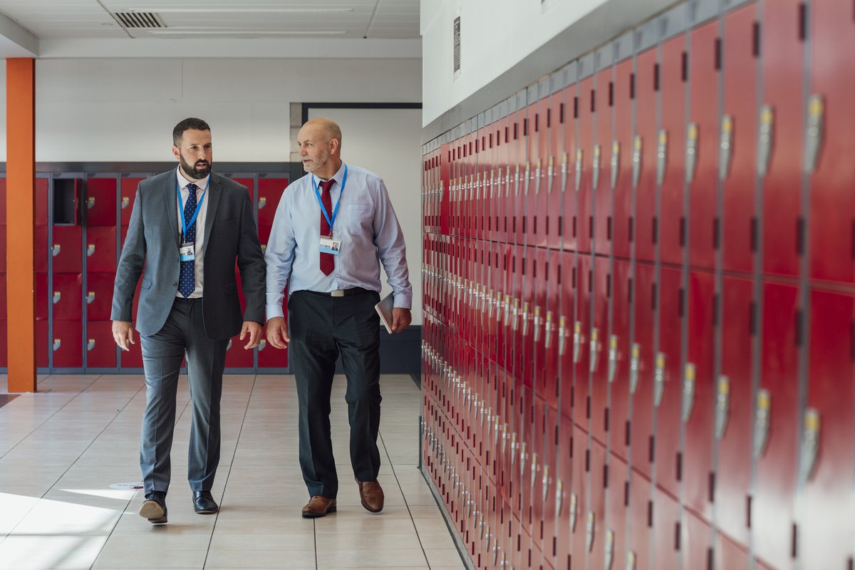 VDOE in collaboration with @theVAESP and  @VAPrincipals announced today the Virginia Principal Mentoring Project, a pilot program focused on mentoring principals with a year or less experience who are leading federally identified at-risk schools. 
ow.ly/b98m50Q8yPF