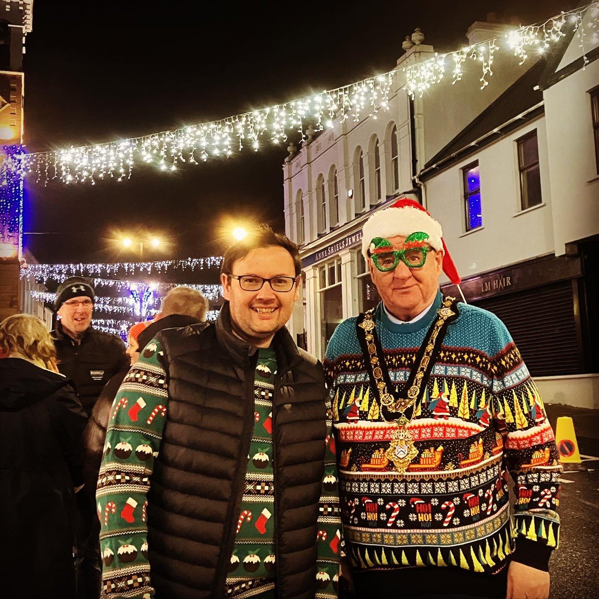 1leekane's tweet photo. Nobody does #Christmas lights switch on better than #Ballymoney! What an amazing night for the town. Great to see it absolutely packed with families enjoying the festivities. Huge well done and thanks to everyone involved. No wonder we’re @retail_ni High Street of the Year ❤️ https://t.co/mrBa7SUYSg