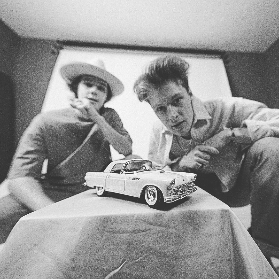 lockyerboys's tweet photo. Y’all liking the new song? 🚗

📸: Kirvan Photography 

#drive #newmusic #teenpop #carsongs #drivingplaylist https://t.co/paBMatvSsi