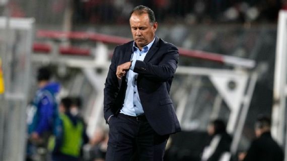 LibroHyLCAL_Li's tweet image. Un técnico de la Selección que no cuenta con el respaldo de la hinchada Aliancista -la más grande del país- no le puede ir bien. La traición es una factura que tarde o temprano se paga con intereses y pasa a ser la cartera pesada de tu conciencia.