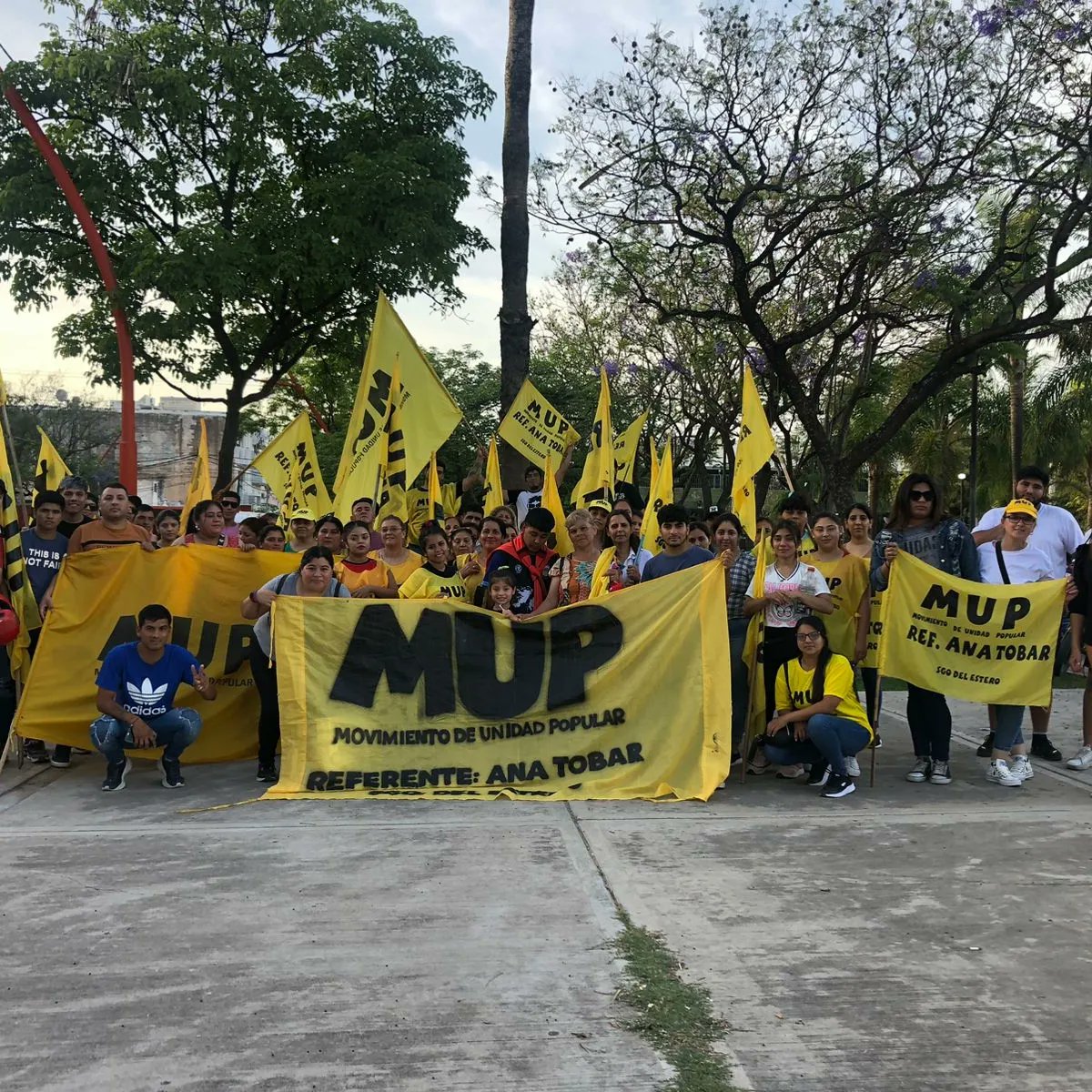 ÚLTIMO DÍA DE CAMPAÑA #MassaPresidente 
👉 Intensa campaña militante del MUP en todo el país. Con un gran compromiso y militancia en todas las prov.  secciones elec. de PBA salimos a la calle a transmitir el msj de <a href="/SergioMassa/">Sergio Massa</a> <a href="/RossiAgustinOk/">Agustín Rossi</a>
🇦🇷 Este domingo votemos a la bandera