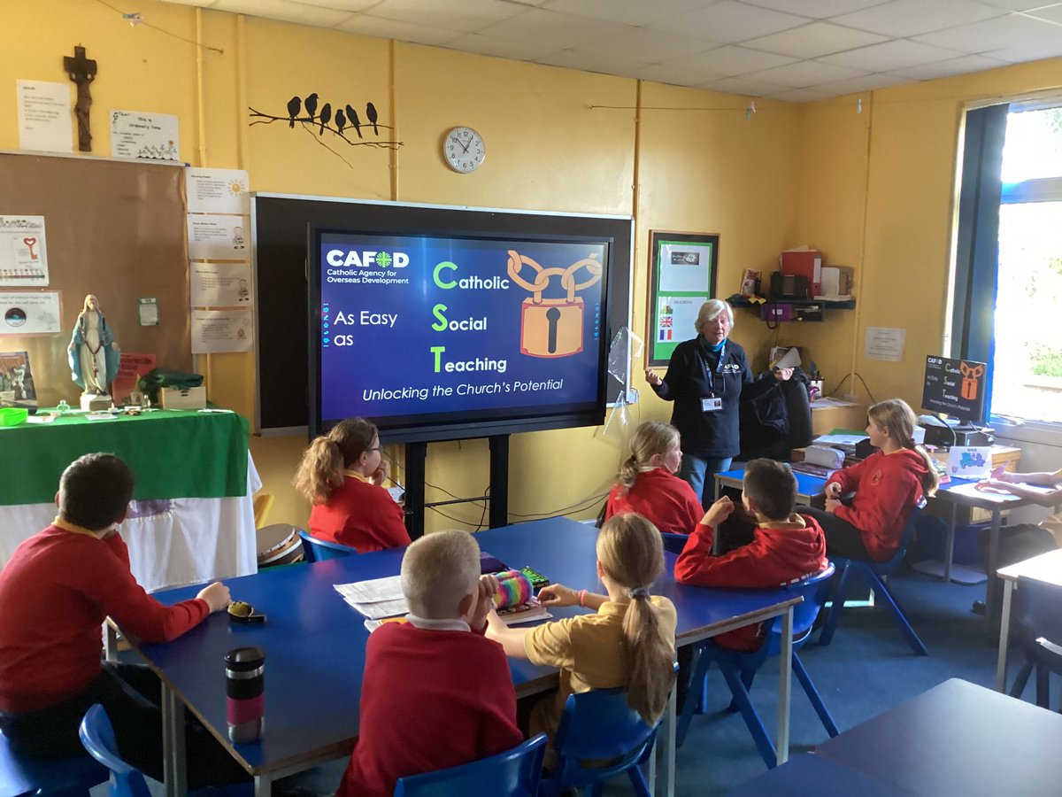 DosbarthPump's tweet photo. Heddiw rydyn ni wedi dysgu mwy amdano Catholic Social Teaching gydag Anne o CAFOD. We enjoyed learning more about the keys and debating the different scenarios. #CatholiclifeandmissionYES #CSTYES #CatholicSocialTeaching #ethicalandinformed https://t.co/MobZzCf0fG