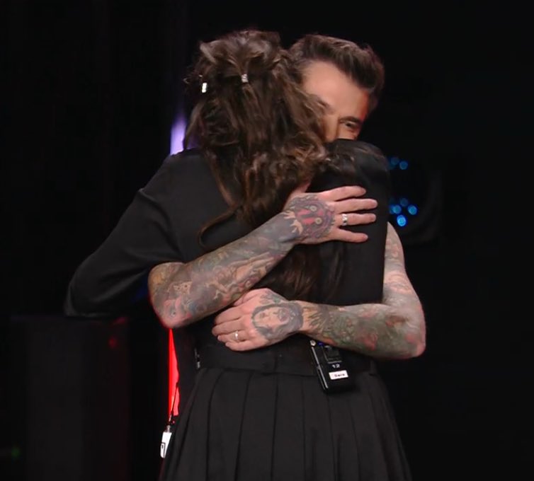 _cielodiperle's tweet photo. felicissima per le ragazze di Fedez brave brave e un abbraccione al nostro giudice del cuore 🫂 
#xf2023 https://t.co/oKwwXlo69f
