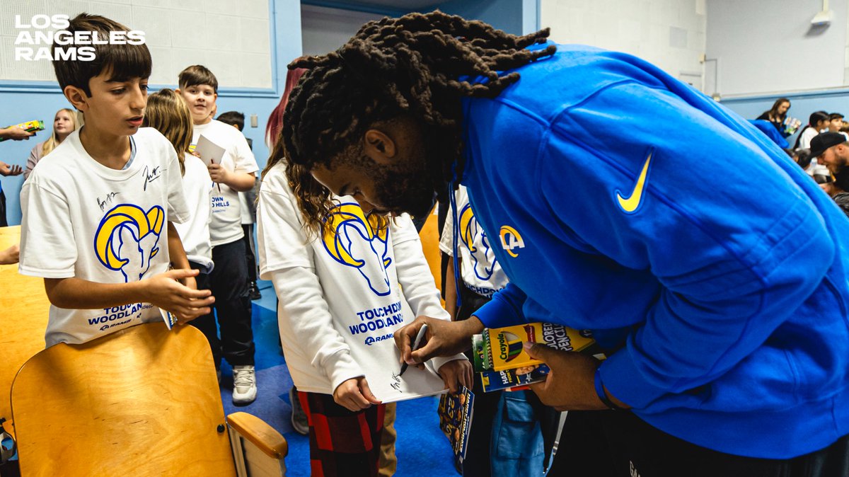 RamsCommunity's tweet photo. For our Military Heroes!🫡

@RamsNFL players + staff attended Calabash Charter Caademy School + Woodlake Elementary School to create holiday cards for Service Members overseas as part of #SaulteToService week.

📸: https://t.co/TI5lKdM6P3 https://t.co/8uiuNbEtIE