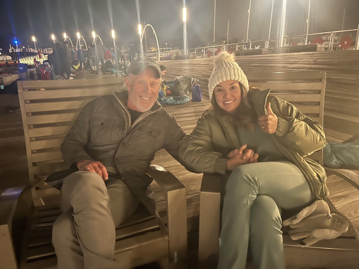 Over 200 people are sleeping out on Recreation Pier at #TheWharfDC tonight for the 2023 #SleepOutDC, an annual event by @CovenantHouseDC to raise awareness about youth homelessness in the DMV. Learn more about Sleep Out and donate: shorturl.at/CHIOY