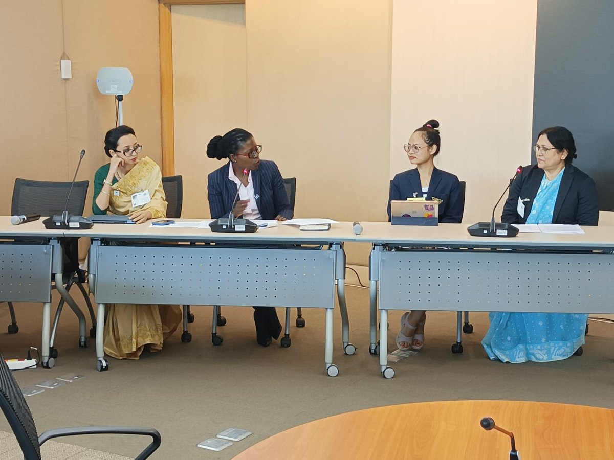 FP2030AP's tweet image. 🌟@DrSamukeliso speaks at an event at #APPC7. 
&quot;We stand united for a transformative future in Asia-Pacific. A future where #SRHR is a reality, not a dream. We&apos;re at a crossroads, facing challenges but filled with hope. Let&apos;s empower, educate  &amp;amp; break barriers for a better world&quot;