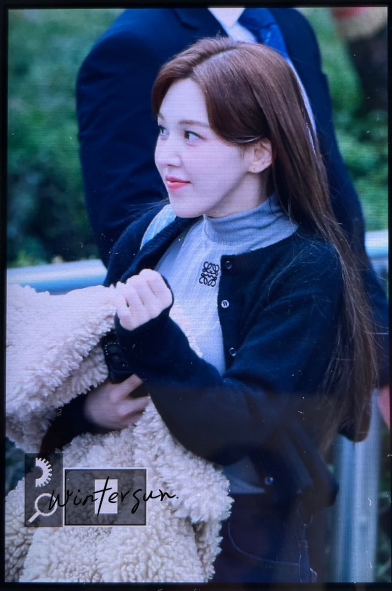 wintersun221's tweet photo. 231117 MUSICBANK 

好可愛！😘

#웬디 #Wendy 
#레드벨벳 #RedVelvet https://t.co/NwSvY8CQZm