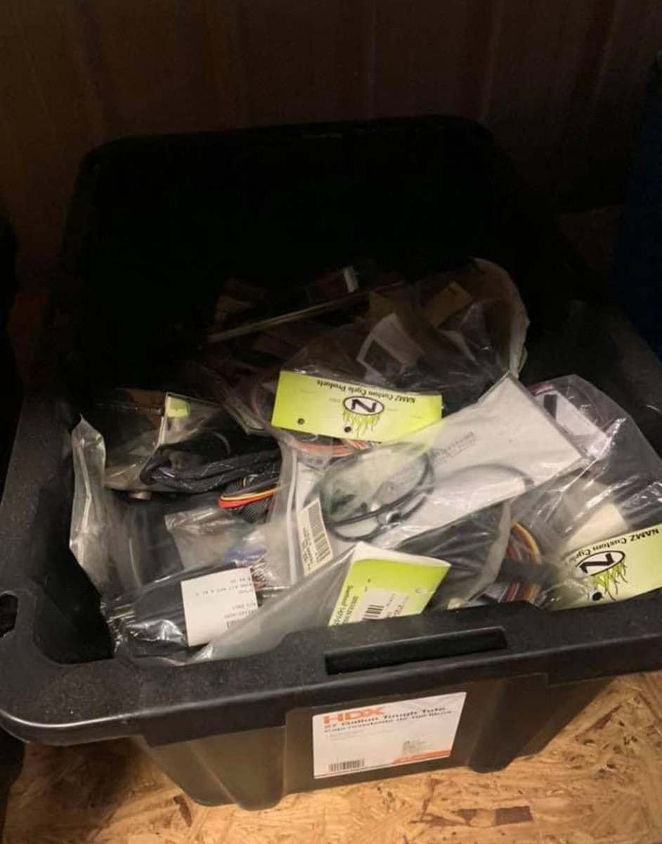 My inventory is getting full just inbox me what you need!

@MR_Robert42