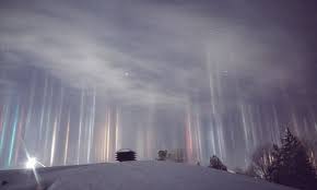 heightaway's tweet image. Amazing natural phenomena
SUNLIGHT COLUMN

Place of occurrence: Anywhere under suitable conditions.
- Solar flares are an atmospheric optical phenomenon. Vertical bands of light caused by natural or artificial light reflecting off many ice crystals floating relatively close to…