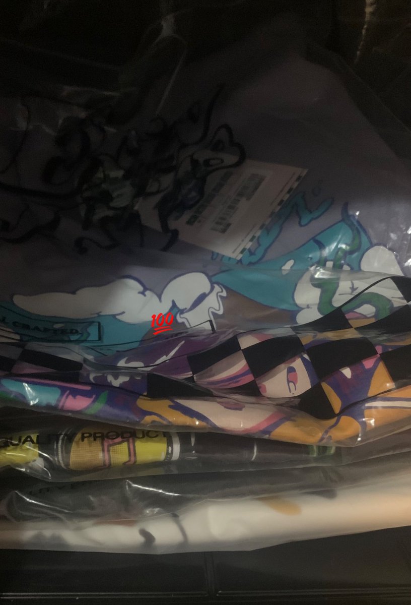 pipirophile's tweet image. ciee 𝗦𝘂𝗽𝗲𝗿 𝗟𝗶𝗺𝗶𝘁𝗲𝗱 𝗜𝘁𝗲𝗺 nya udah nyampe nih @erigostore 😋 selamat bergabung dg tumpukan baju lainnya
#nosalty #iloveadel #ilovejekeiti #iloveerigohh 🥰🥰💘😍😍🫠