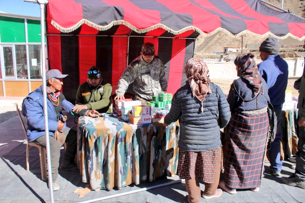 firefurycorps's tweet photo. #OpSadbhavana

Ultimate Force organised #Medical Camp at  #VibrantVillages Koyul and Demchok, #Ladakh. Health checkup was carried out and essential medicines were distributed under the initiative.

@NorthernComd_IA
@lg_ladakh https://t.co/SkGMbpHb9P