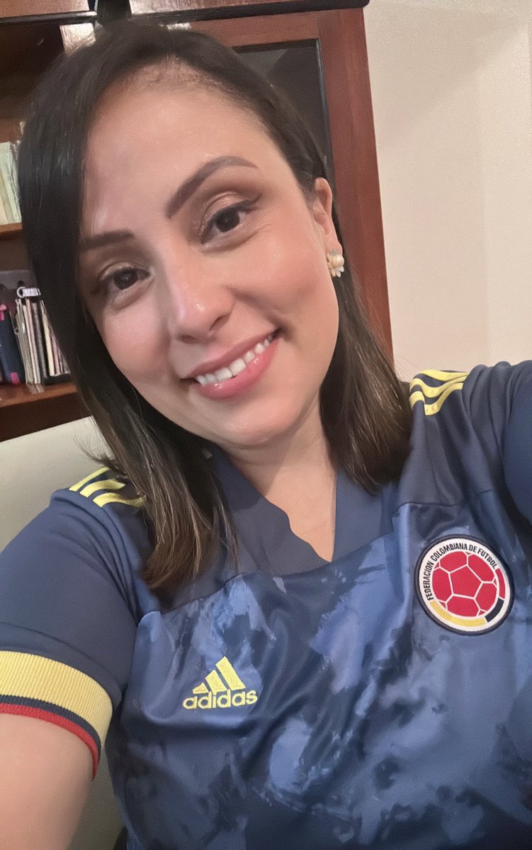 julisalazarmeza's tweet photo. Me voy a dormir más que feliz.
Gracias mi Selección Colombia🇨🇴✨⚽️ https://t.co/K0rLecJNnL