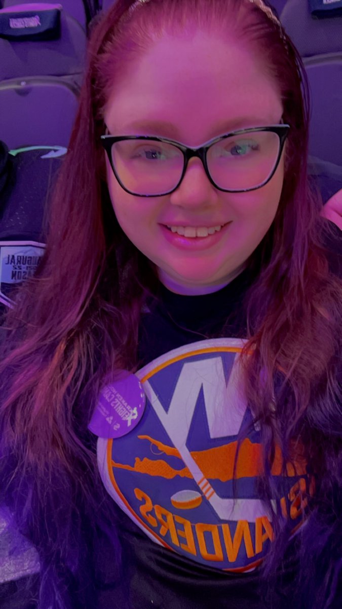 RedPenalty95's tweet photo. Let’s go #isles https://t.co/6pAO95kpdU
