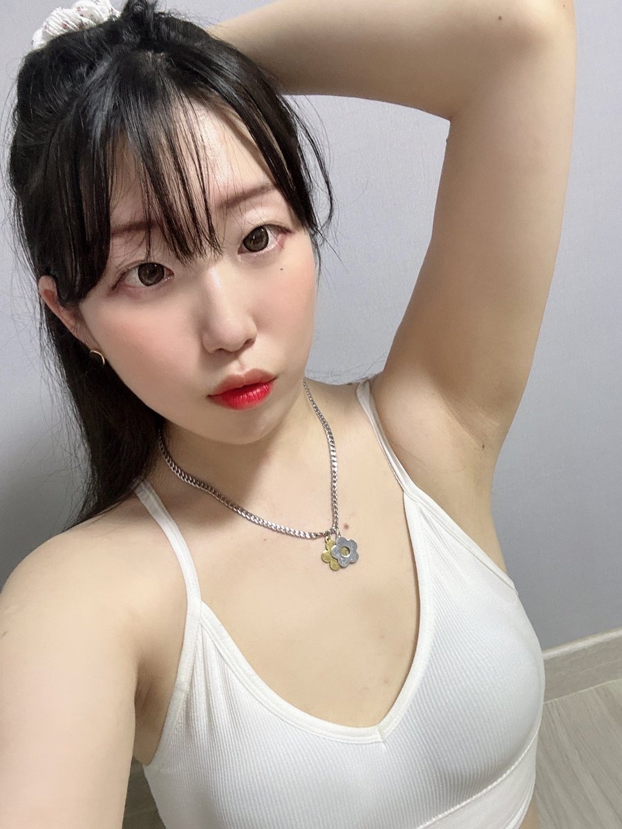 wldbs8990's tweet photo. 할미 겨 어떤데🥱 https://t.co/jijUDBdcMJ