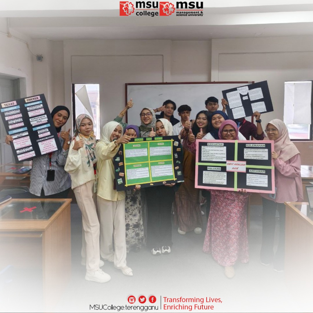 MSUcollege_trg's tweet photo. Pelajar Prinsip Pemasaran Diploma Pengurusan mengekspresikan idea dan mengekploitasi peluang-peluang dalam persekitaran mikro dan makro perniagaan dalam pembentangan hasil kajian SWOT syarikat francais di Malaysia.
#msucollegeterengganu
#swotanalysis
#principlesofmarketing https://t.co/jGYlrVHhSC