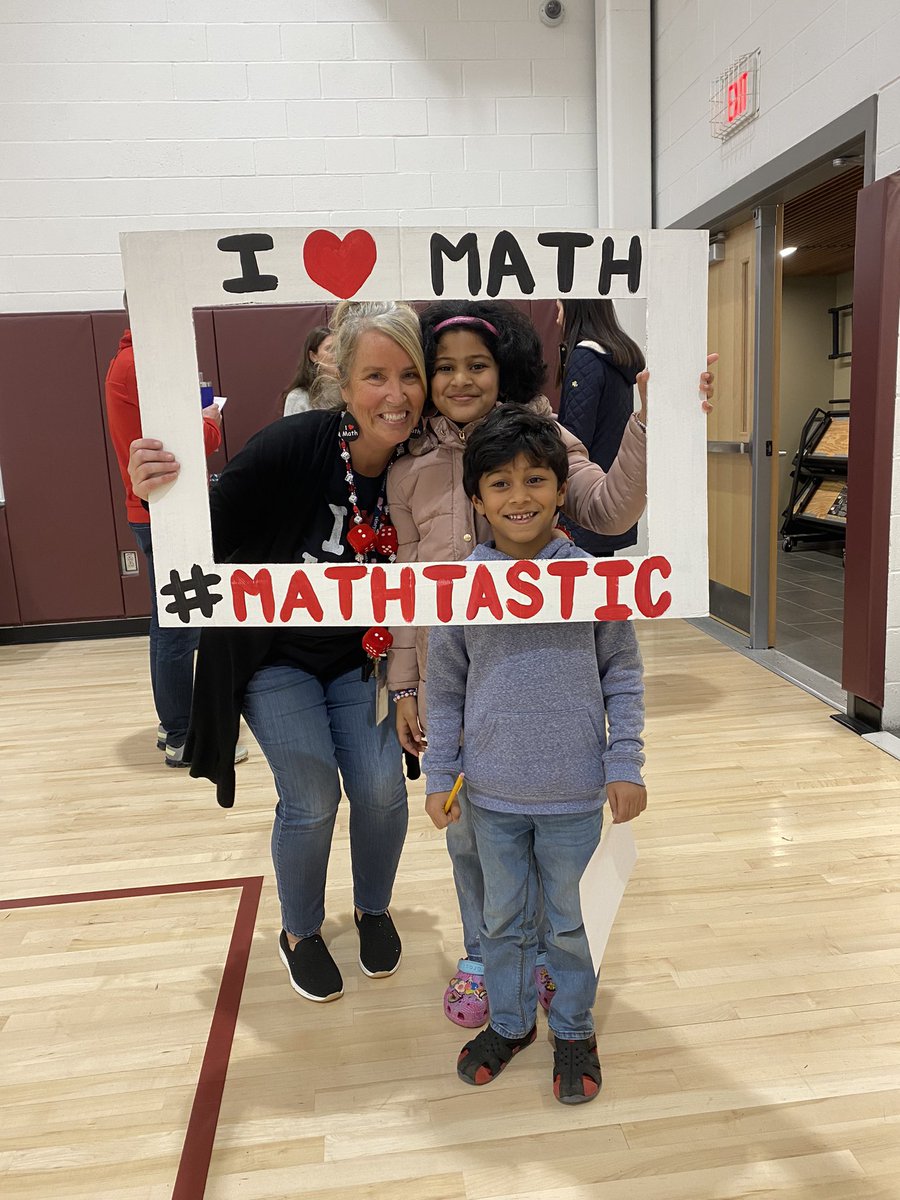 DanielleLegnard's tweet photo. We LOVE math! #mathtastic @BethelCTSuper @brookskristen1 https://t.co/gFNIe506wQ