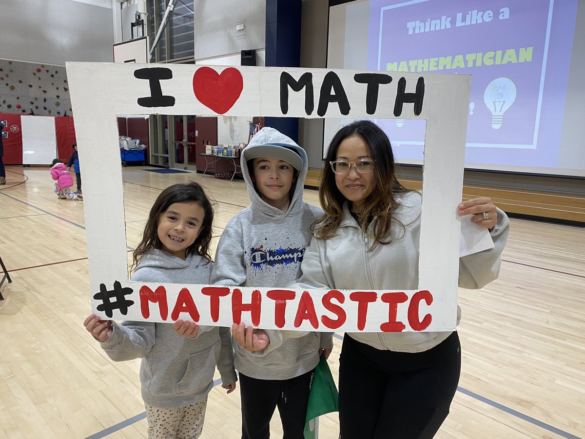 DanielleLegnard's tweet photo. We LOVE math! #mathtastic @BethelCTSuper @brookskristen1 https://t.co/gFNIe506wQ