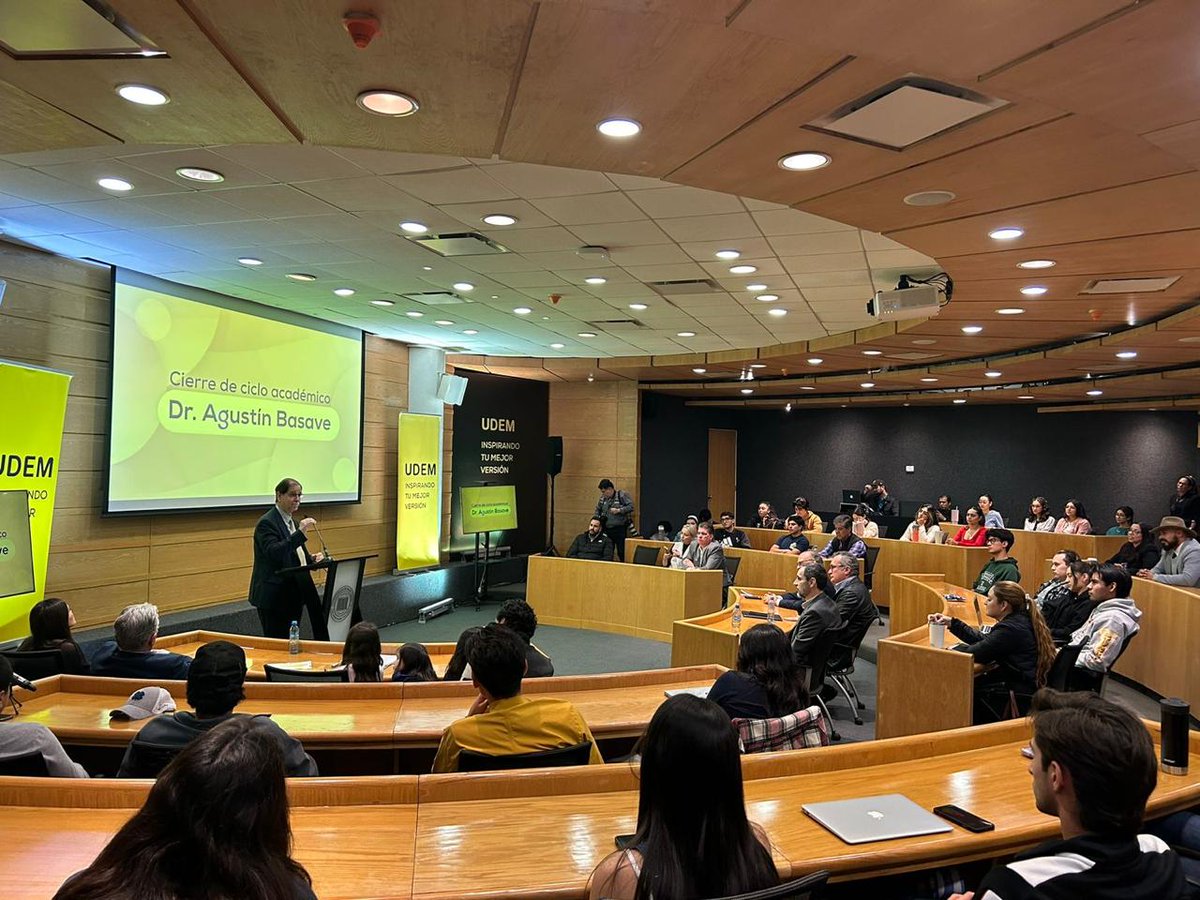 Hoy dije adiós a la academia. La @udem organizó una despedida encabezada por @AlvaroFdezGza y @mpaez50, con videotestimonios de @jpmurra @dvalades José Morales y Arturo Fernández, del Tec, la UNAM, la Ibero y el ITAM, donde di clases (la primera hace 43 años) Mil gracias a todos