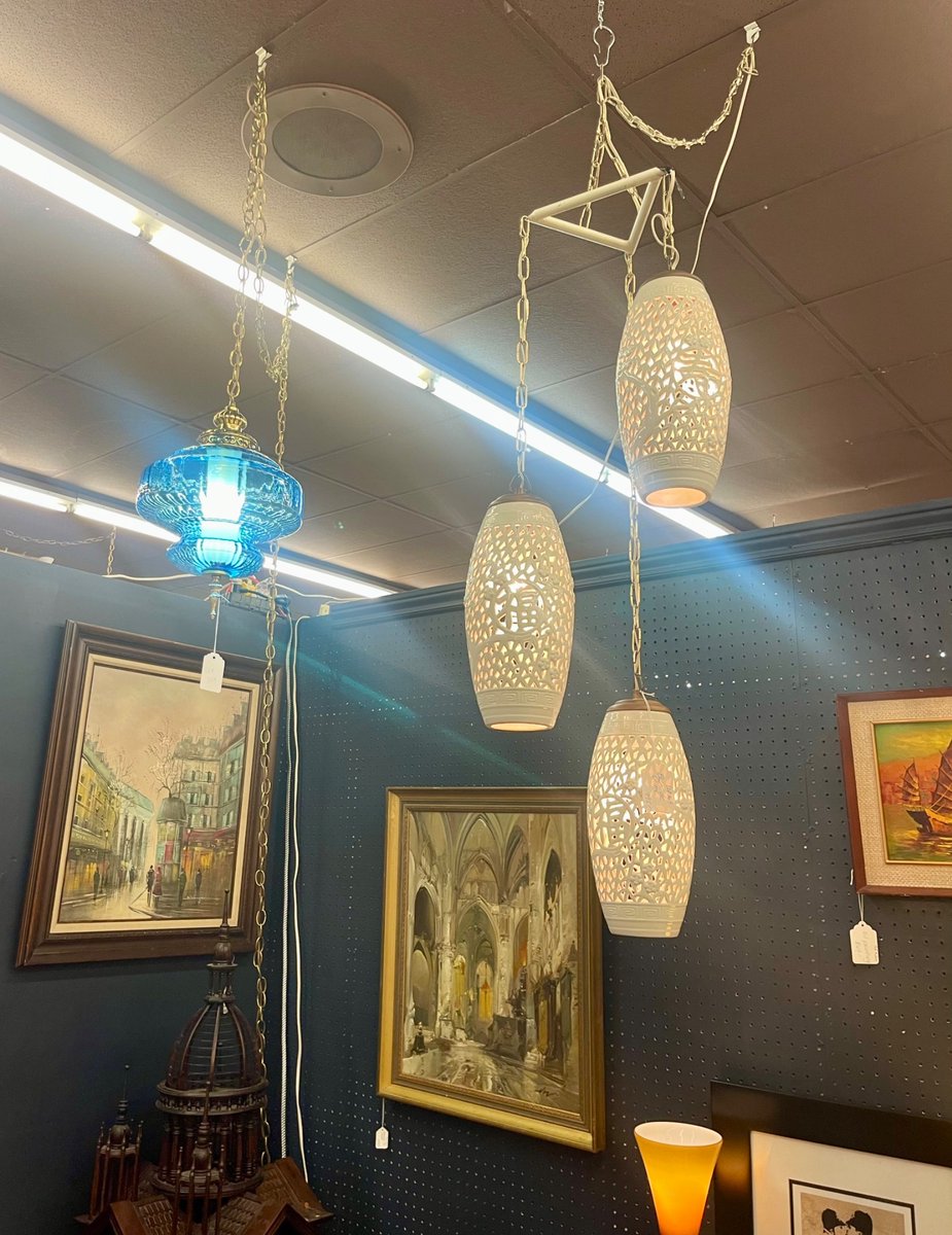 Looking for unique lighting for your home? When you are at the Trove, don't forget to look up!
*booth 369
Please call for purchase & availability
.
.
#AntiqueTrove #ScottsdaleAntiqueTrove #retro #vintage #antique #MidCenturyModern #AntiqueStore #MCM #VintageLighting #VintageLamps
