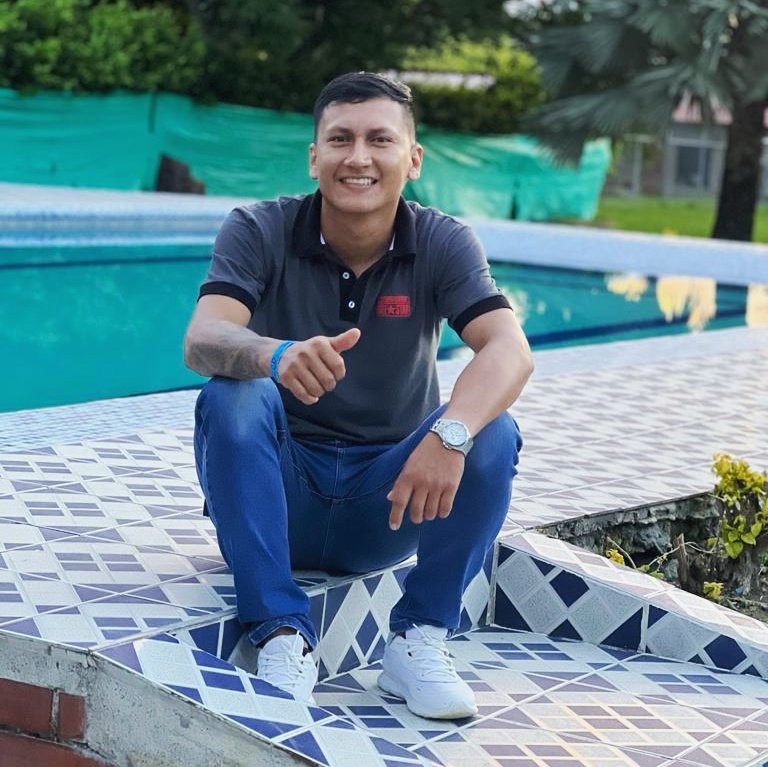 borinyelsin's tweet photo. #NuevaFotoDePerfil https://t.co/xQ0oDQPnFJ
