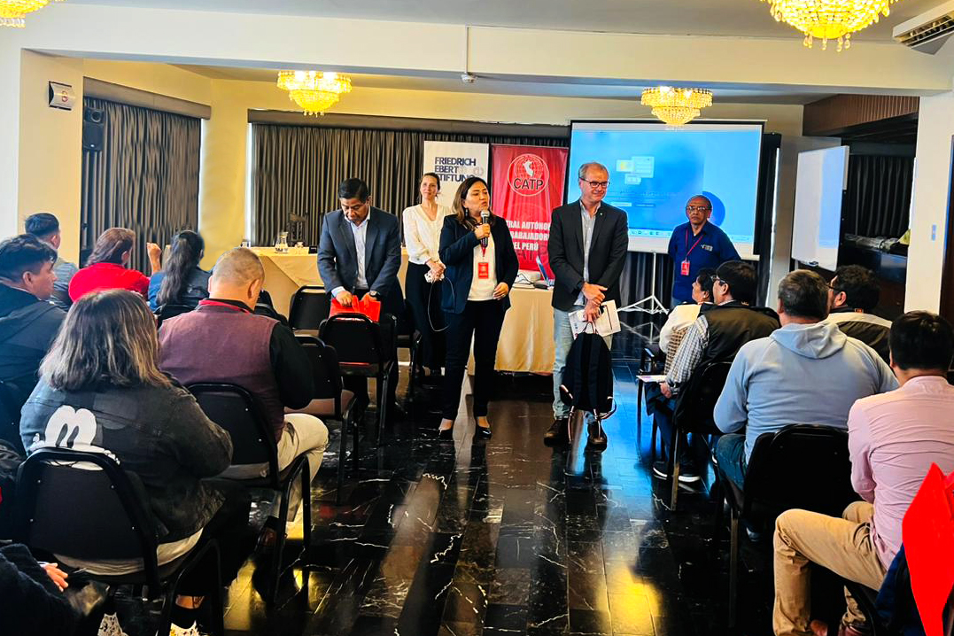 catpperu's tweet photo. Se dio inicio al X Congreso Nacional Extraordinario de la @CATP_Peru_, en la apertura, @CiceroSilva_CSA, realizó una evaluación de la situación política, económica y social nacional e internacional y el papel de la CATP PERU como parte del movimiento sindical peruano. @itacamo https://t.co/GuqgxaejgQ