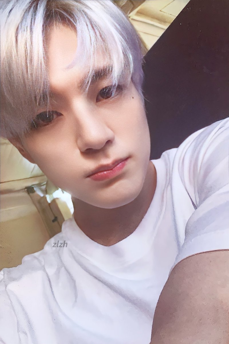 zlzhhh2's tweet photo. 엔시티 골든에이지 일본 한정 포카 스캔

#jeno #제노 https://t.co/MwMZG3G3qb