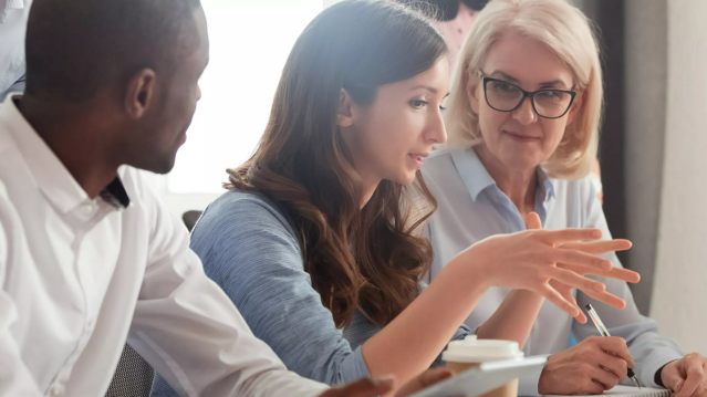 Mel_Linn's tweet photo. Technical education is important, but soft skills is importanter. 😉 See this post to learn more about how to identify these crucial soft skills when hiring. https://t.co/HZal7nLjtk https://t.co/HiGnZTH0rm