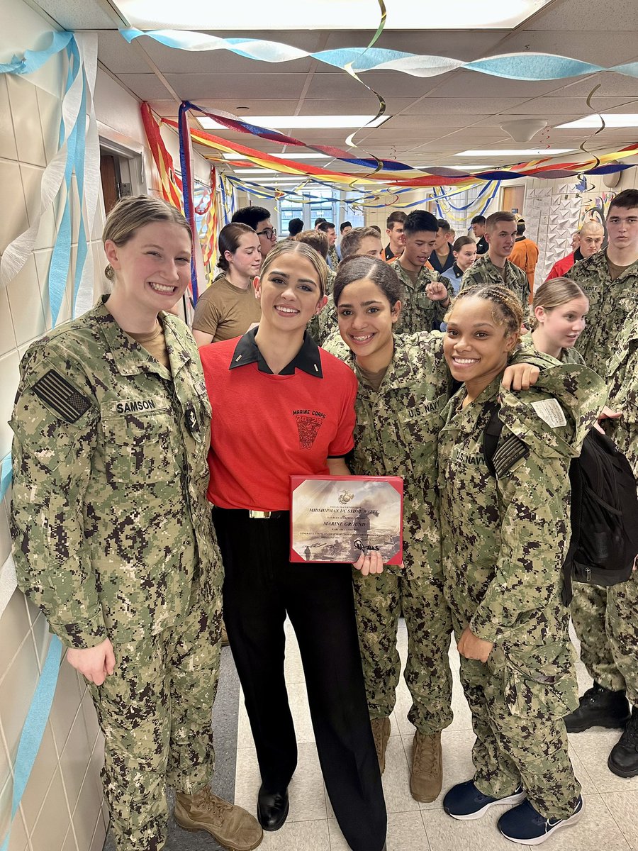 Congratulations to our Firsties on their service assignments! 💙💛

<a href="/sydneewattss/">Sydne Watts</a> Marine Ground
<a href="/Morganne_14/">Morganne Andrews</a>  Marine Pilot
<a href="/sam_schofield12/">Sam Schofield</a> Marine Pilot

#GoNavy | #Impact