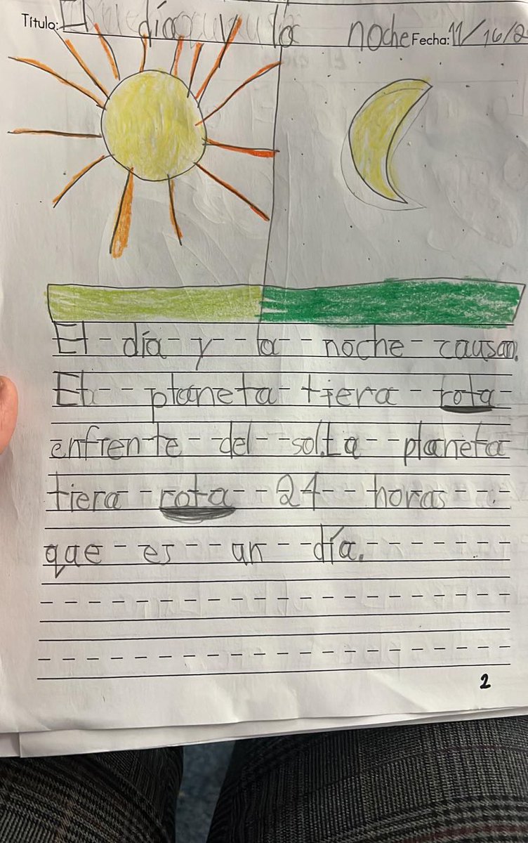 OakhurstFWISD's tweet image. Estudiantes de primer grado usando el vocabulario recién adquirido en su escritura! #HopeJoyUrgency #OneFortWorth #LeadingandLearning @ChristinReeves @CharlieGarciaFW @claudia_jacobo1