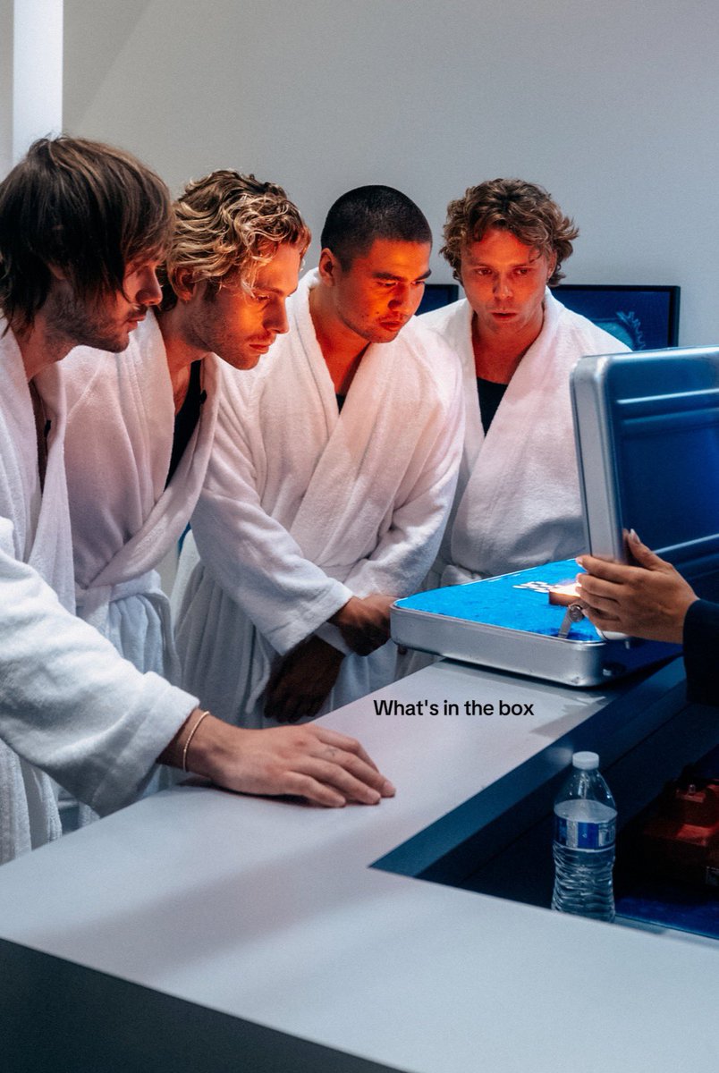 5SOS's tweet image. New merch tomorrow…