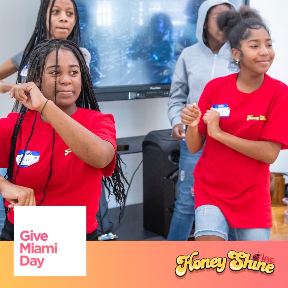 Show your support and make a donation now! Do not let the clock ⏰ stroke midnight, and you haven’t donated to Honey Shine. Support all of our honey bugs; donate now. ​​​​​​​​
​​​​​​​​​​​​​​​​​
#Support #Share #Repost 💛🐞�