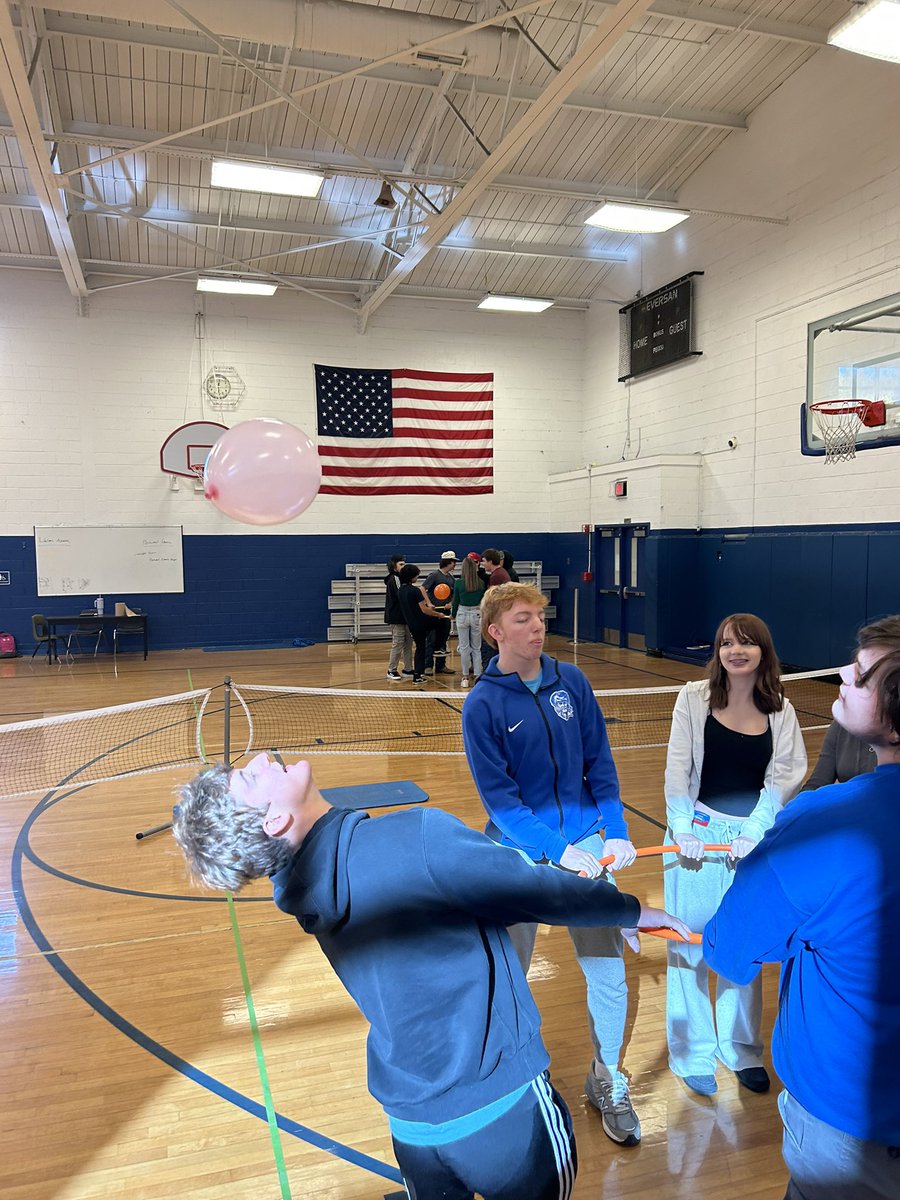 Arrington_PE's tweet photo. Human Resource were guiding their #pickleball team’s through #cooperativelearningactivities that they discovered. They also run the round robin and tournament #GenZPE #sportedmodel #SecPhysEd @awheeler_wheels @mcpsMCHS @MCPSk12 #PhysEd
#sportseducationmodel https://t.co/6OvJUs9HdB