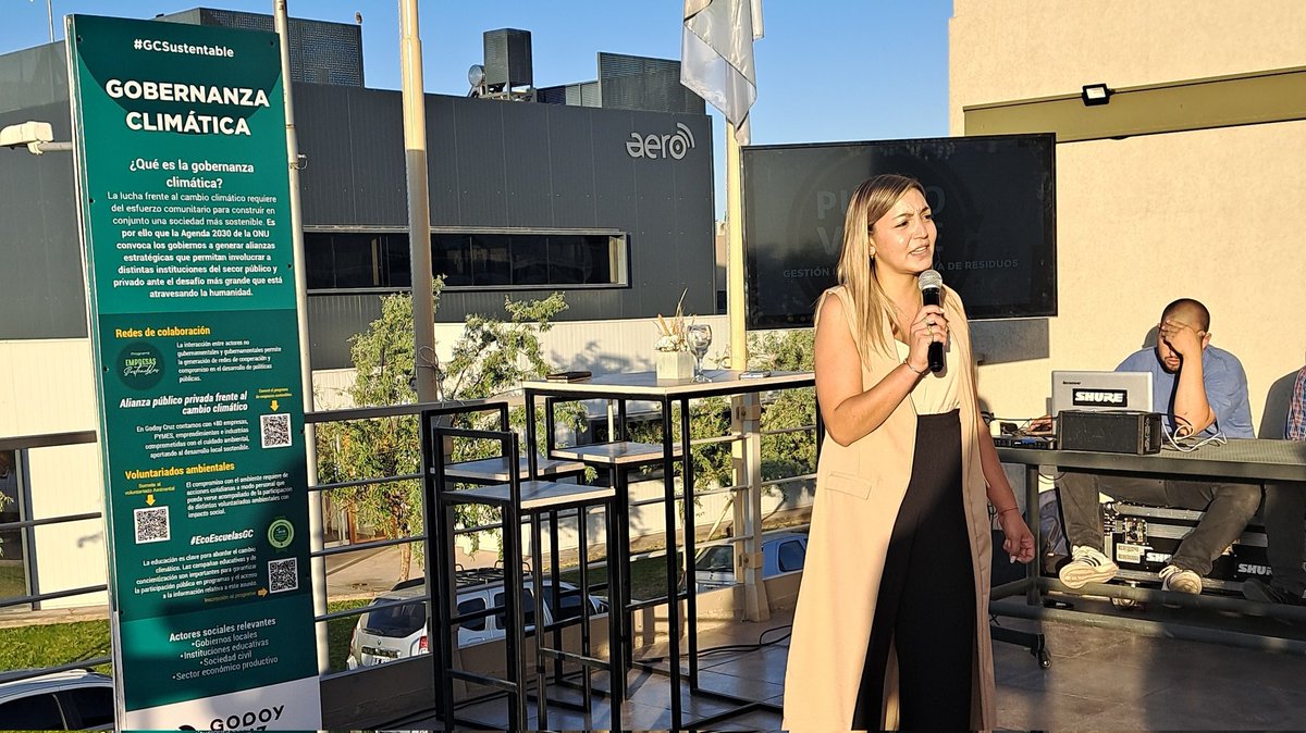 YamelAses's tweet photo. Sunset para la Sostenibilidad 🌇

Ya son más de 60 empresas las que han firmado la Alianza Frente al Cambio Climático y más de 20 las que forman parte del Programa de Empresas Sostenibles

Gracias a quienes nos acompañaron en este 8vo encuentro ✨

#GCSustentable https://t.co/Rw2024qu5u