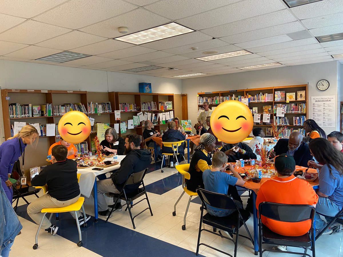 Great turnout for our Family Holiday Lunch. Shout out to <a href="/LouisvilleUL/">Louisville Urban League</a> for partnering w/us. Building positive school experiences for Ss &amp; families. ❤️ <a href="/wallerwilliams1/">Waller Williams</a>  <a href="/NCFL/">NCFL</a>