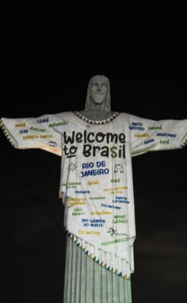 tswiftdailybr's tweet photo. 🚨HOMENAGEM À TAYLOR SWIFT NO CRISTO REDENTOR, UMA DAS 7 MARAVILHAS DO MUNDO! 

TAYLOR NO CRISTO https://t.co/InNAooFAdw