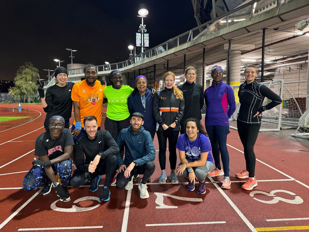 AshleyBurton_13's tweet image. Much needed 🏃🏽‍♂️ after spending the day at work staring at the 💻
1 minute on
1 minute off
Missed the warmup 😱
Skipped cool-down lap 🫢
Last track session of the year
#Trackrunning #Trackandcore #runsquad #Eastlondonrunners #runchat #ukrunchat #runr #Strava #Garmin #Nikerunclub