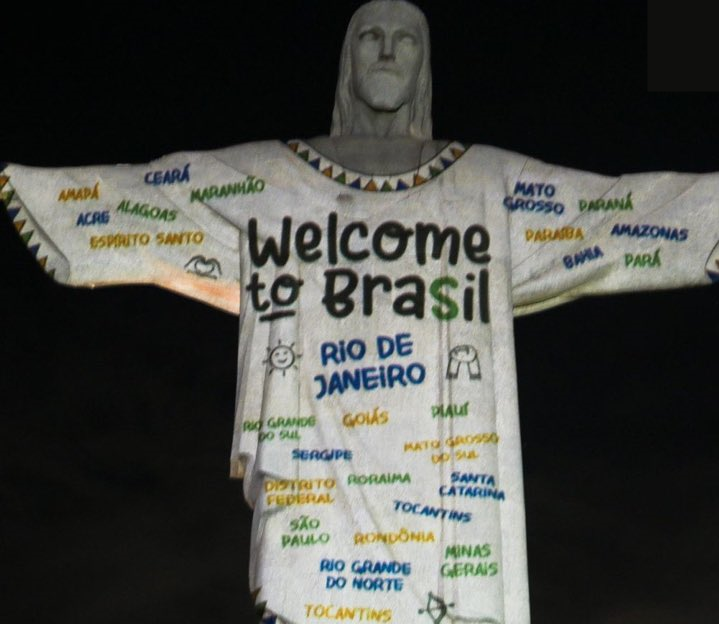 sboficial's tweet photo. Imagens oficiais do Cristo Redentor dando boas vindas à Taylor Swift ao Brasil. #TaylorNoCristo #RioTSTheErasTour https://t.co/HdvovDWEFf
