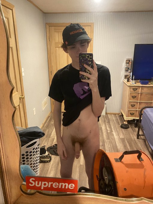 time 4 work 10pm-6am https://t.co/2nio5Gshoj