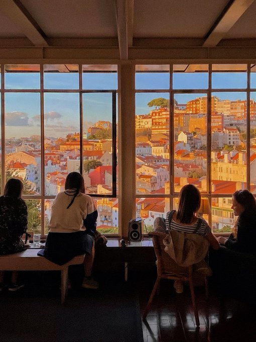 It's great to be with friends