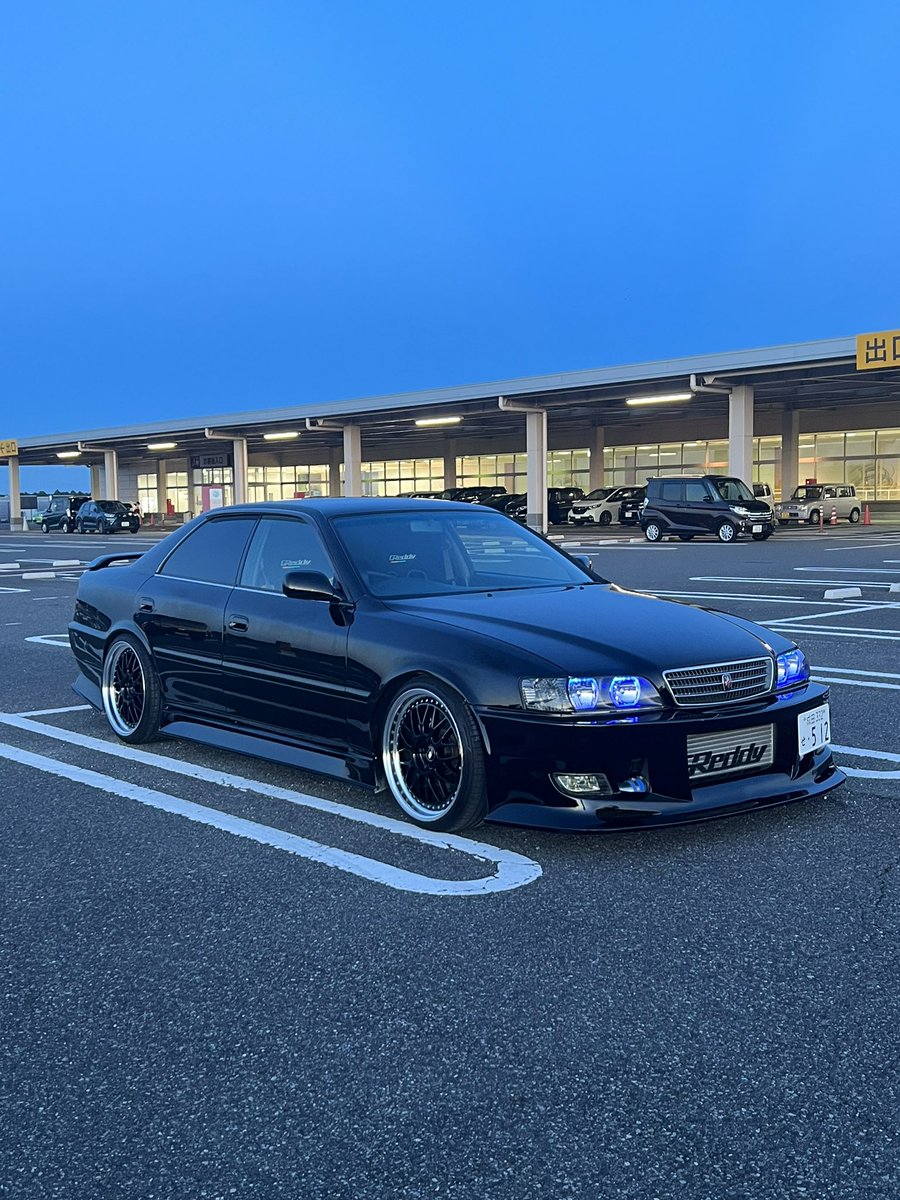 松ティー tweet media