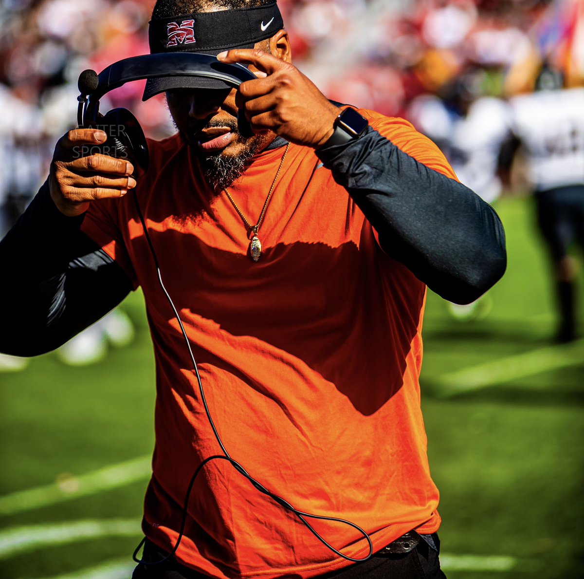 MrSpeakLife's tweet photo. Turn my headphones ๐ง up. #IGotBars โYou cannot expect to go higher if you arenโt willing to respect and coach where your feet are atโ #RespectEachLevel https://t.co/9WxXNDDyeT