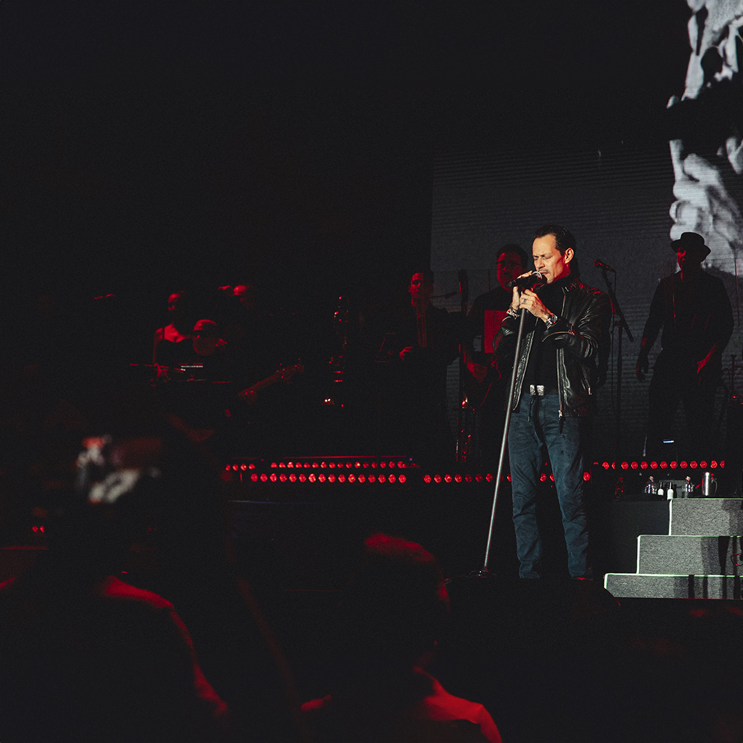 Marc Anthony tweet media