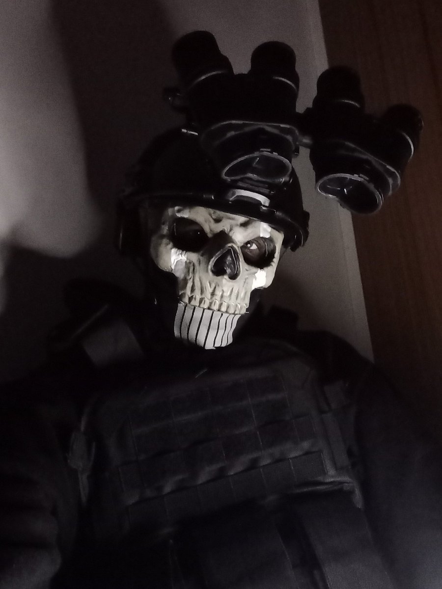 RavenCosplay12's tweet photo. #ghost #cod #callofduty #ghostcosplay #maskedcosplayer #ghostcosplayer #masked #ghostcallofduty #ghostmodernwarfare2 #modernwarfare2 https://t.co/3GvzgAcYsS