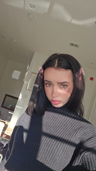 What do you mean we're not dating ?!? https://t.co/N15eH9VgFb<a href="/tag/roleplay"class="tags"><span>#roleplay</span></a><a href="/tag/tradwife"class="tags"><span>#tradwife</span></a>