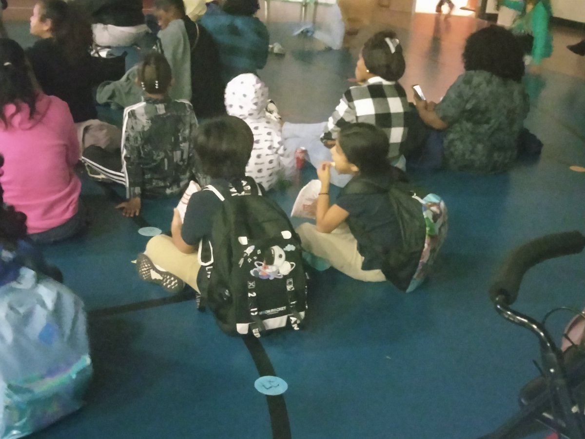 Señora Sanchez tweet media