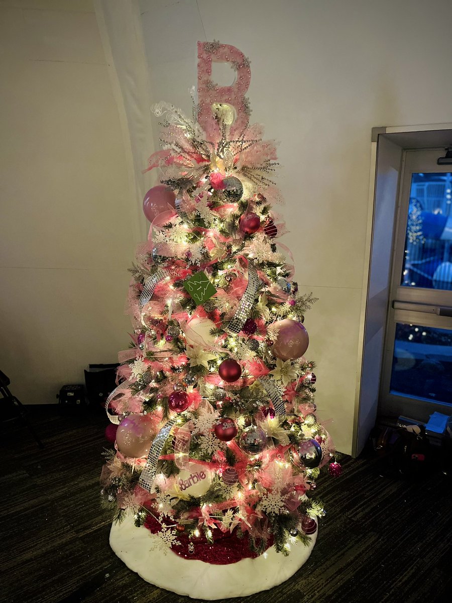 Come on Barbie, Let’s Go Jingle! Our @Barbie tree is ready for The Jingle tomorrow! @MPS_Foundation @mebuckman @Mrs_Meusch @jrclassen @llsharon #GoGoGators