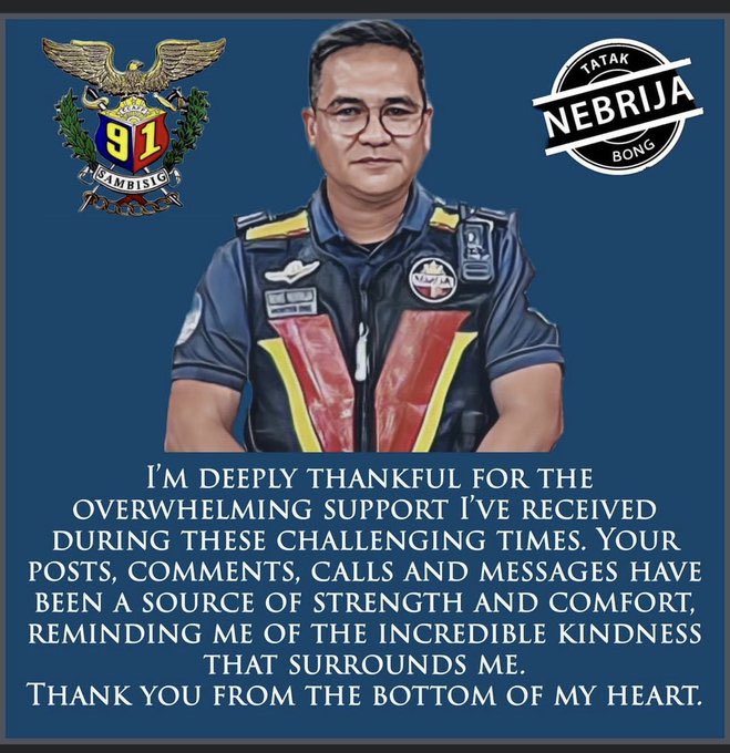 Col. Bong Nebrija doesn't need to be on the streets ensuring the notorious traffic in Metro Manila is moving. He can if he wants to just stay in his airconditioned office as Director in the MMDA. But he does not. Masipag at may malasakit sa trabaho yan dapat mga nasa gobyerno!