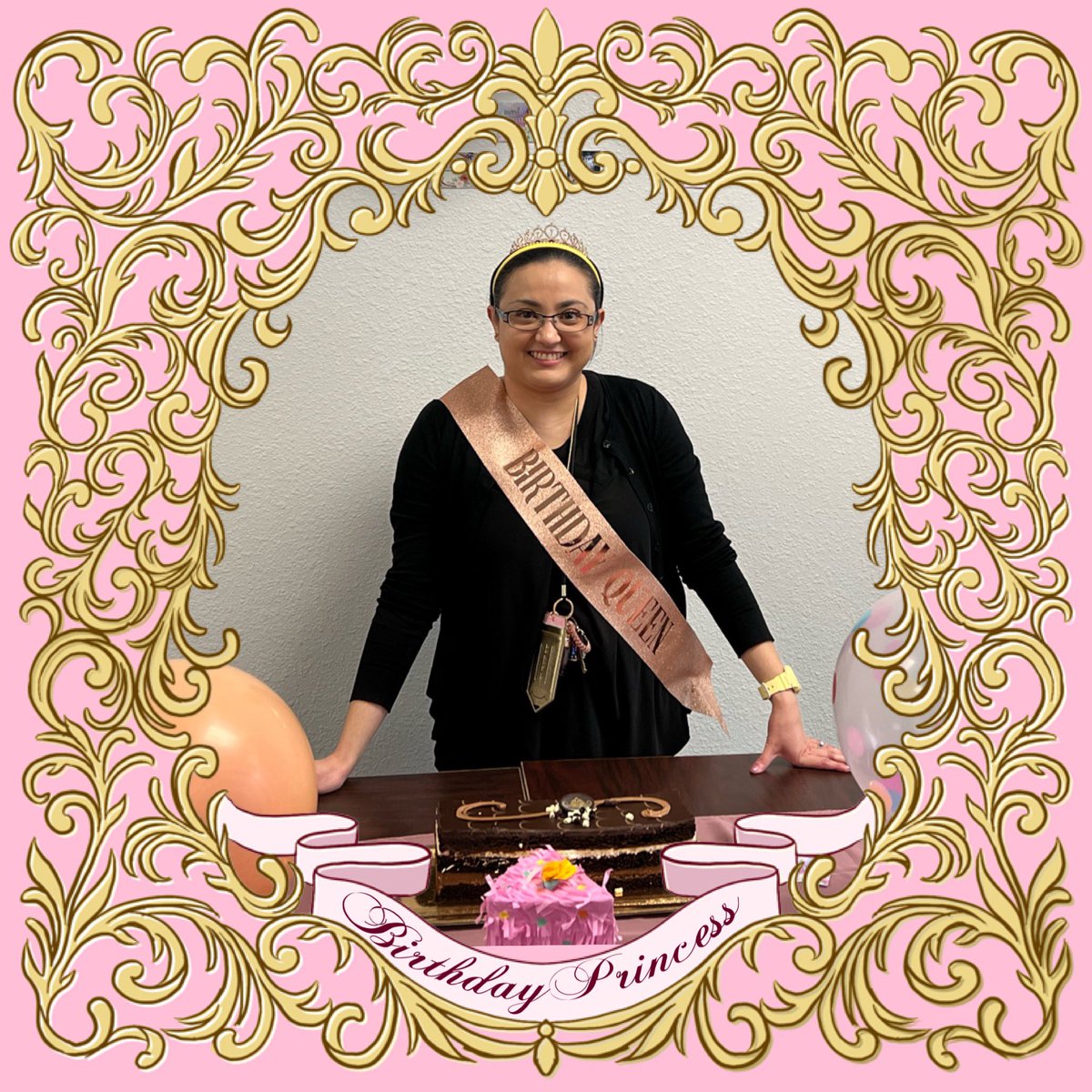 MOchoa_EHS's tweet photo. Joyeux Anniversaire 🥳🥳
Madame @ncavazos_EHS 🥳 🇫🇷🎂
We wish you a very magical birthday 👸🎉 https://t.co/yzQ1Y7aDzI