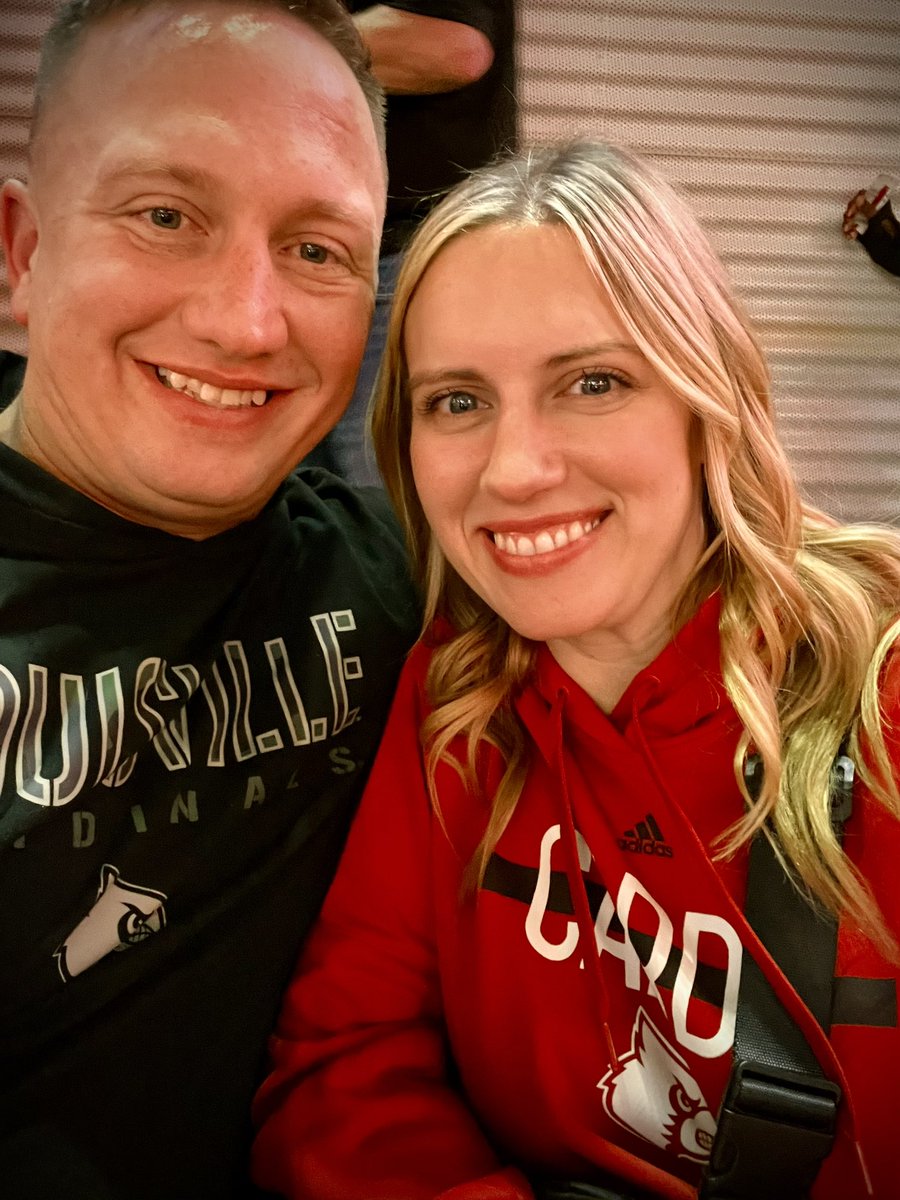 RHINOjoeOutdoor's tweet photo. #GoCards @UofLWBB_ https://t.co/o6AJ6v9Ax6